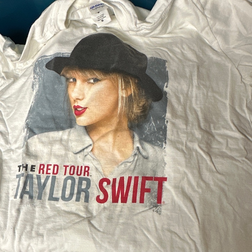 Taylor Swift The Red Tour T-shirt 2013 Hat Music Concert Fandom Double-Sided